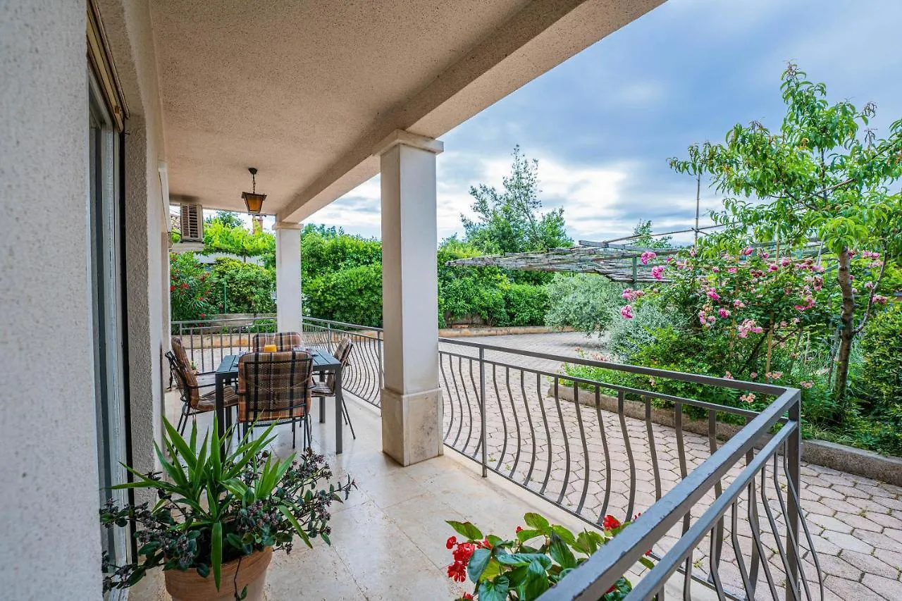 Apartman Ana Apartment Pula 0*,  Croatia