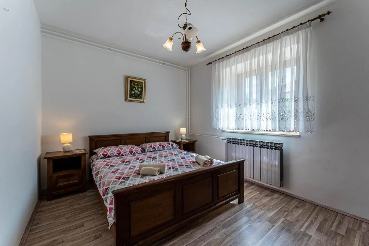 Apartman Ana Apartment Pula 0*,  Croatia
